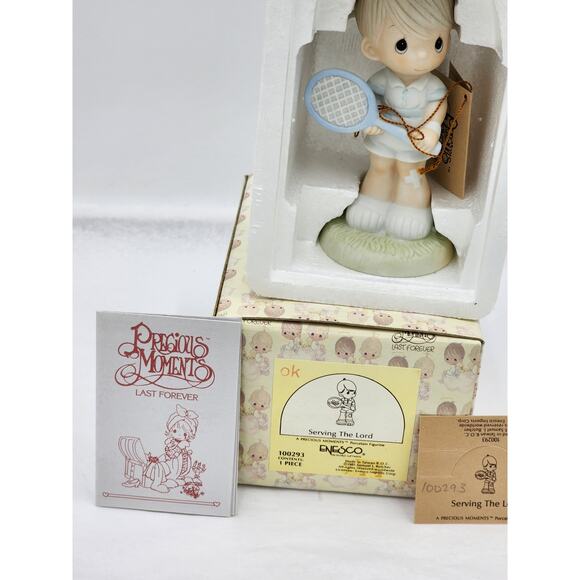 Precious Moments Figurine Serving The Lord 1985 Tennis Vintage 100293 W/Box Tags - Picture 6 of 6